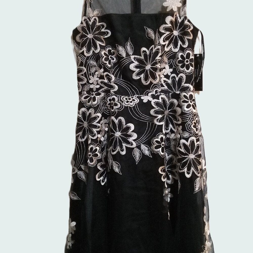 Beautiful Tahari Cocktail Dress